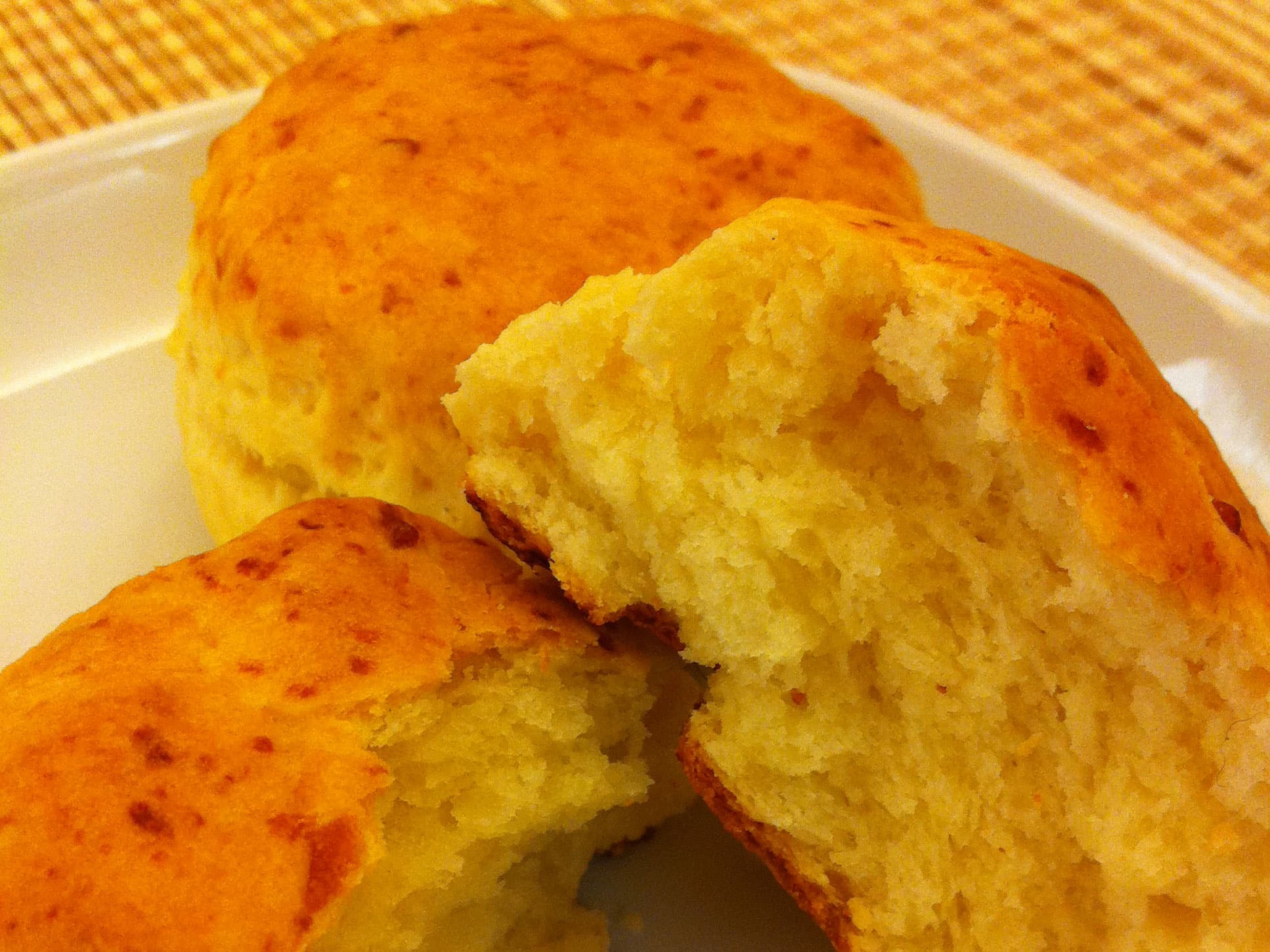 外脆內軟芝士scone