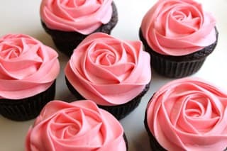 簡單製！玫瑰 cupcake