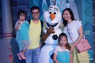 第一天入場：《魔雪奇緣》冰雪小鎮