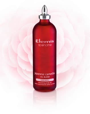 「零肚紋」！碧咸嫂懷孕期間使用的「ELEMIS日本山茶花潤膚油」
