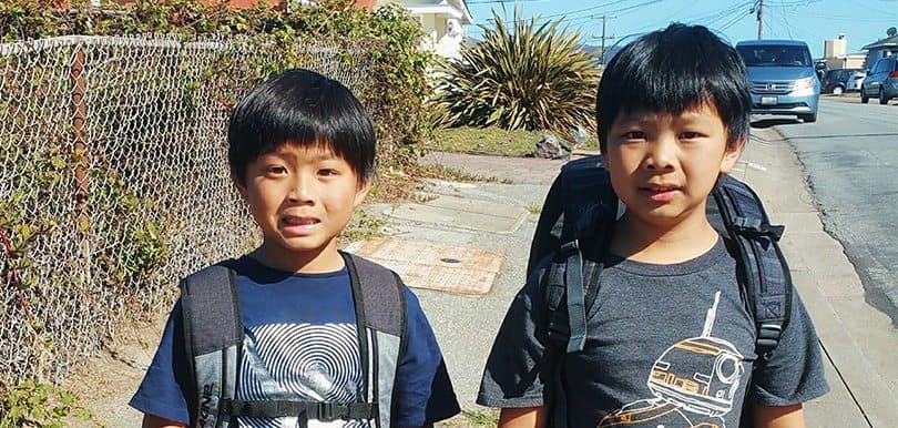 學校 Picture Day 呔媽幫兩個仔揀定靚衫靚褲，點知畀呔仔一句說話當頭棒喝……