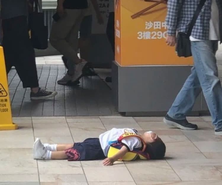 小朋友扭計點處理？大庭廣眾瞓地大叫好難教，點算好？｜國際認證行為分析師Tiffany