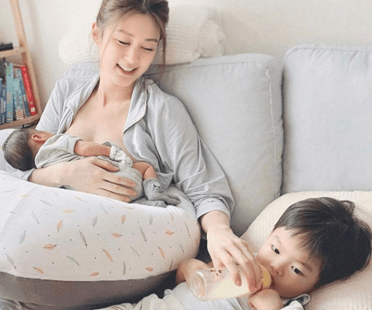 餵母乳一定會縮胸？護士長教你2招預防產後胸部下垂