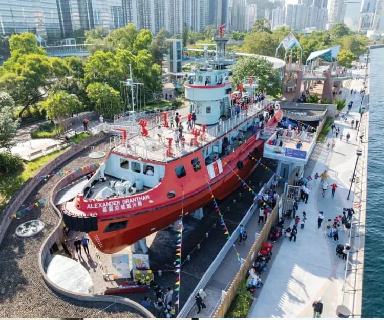 葛量洪號滅火輪展覽館探索日2026|了解海上救援歷史之旅 身穿制服走入駕駛室一嘗「掌舵」滋味