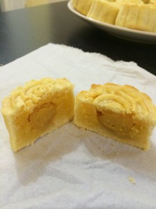 奶黃月餅食譜教學 簡單易做自煮奶皇餡＋自製酥皮 
