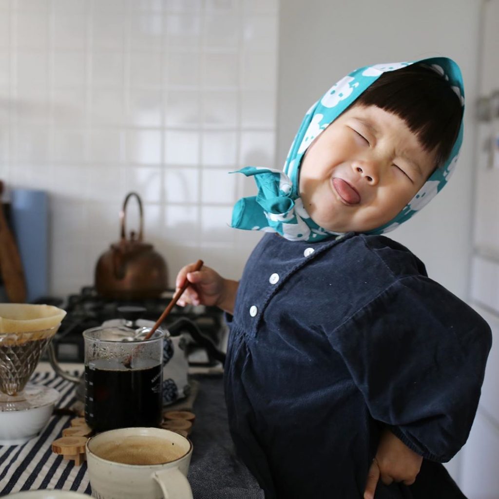 日本4歲得意妹化身咖啡師！趣怪得意動靜網民LIKE爆
