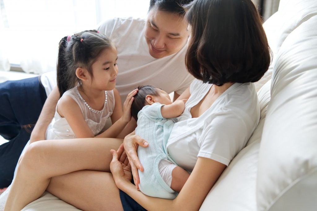 餵哺母乳資訊｜衞生署發表《2021年母乳餵哺調查》結果：媽媽需要更多支持