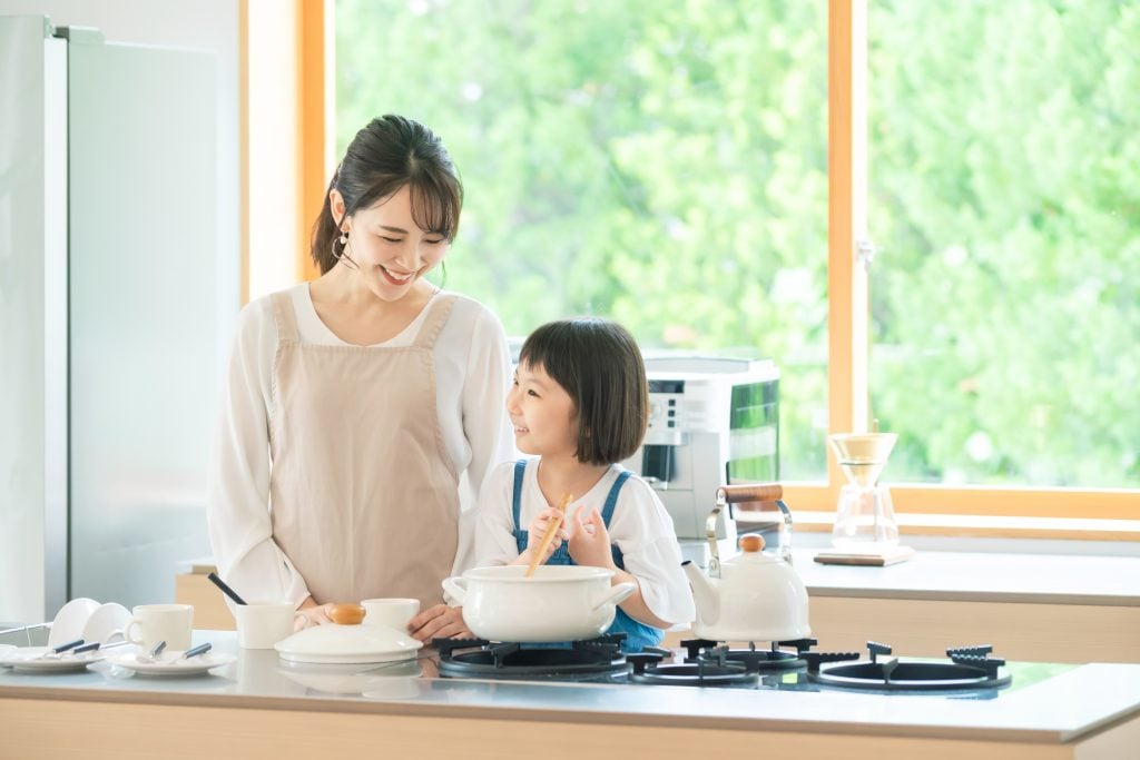 【年廿八洗邋遢】研究：仔女有做家務收入更高！3招教你鼓勵小朋友做家務