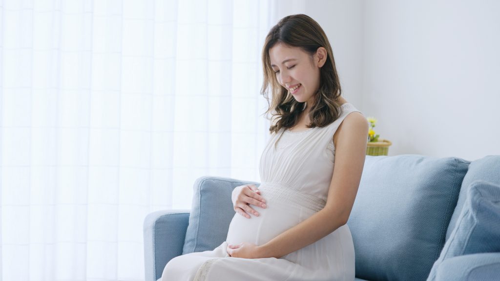 孕婦感染細小病毒B19，病毒可經母體傳給胎兒，嚴重可致胎兒死亡，因此絕對不能輕視。
