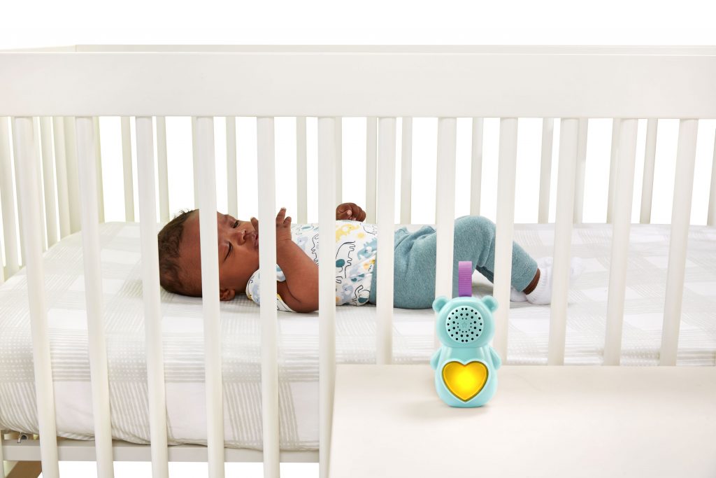 小熊寶寶的毛公仔可以拆出來清洗，中間的夜燈與白噪音播放器可以分拆出來使用，倍伴寶寶安然入睡。
