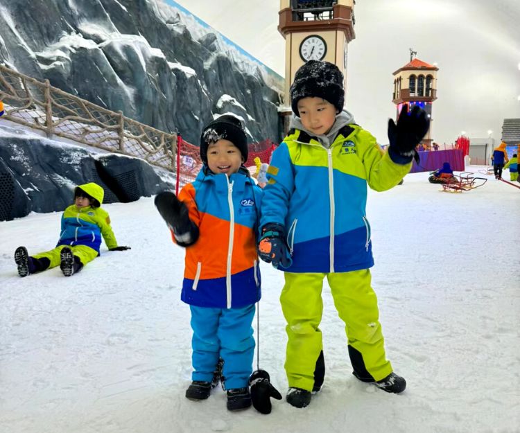深圳最大滑雪場｜觀瀾卡魯冰雪世界全年玩雪百幾蚊入場！堆雪人、打雪仗、拉雪車