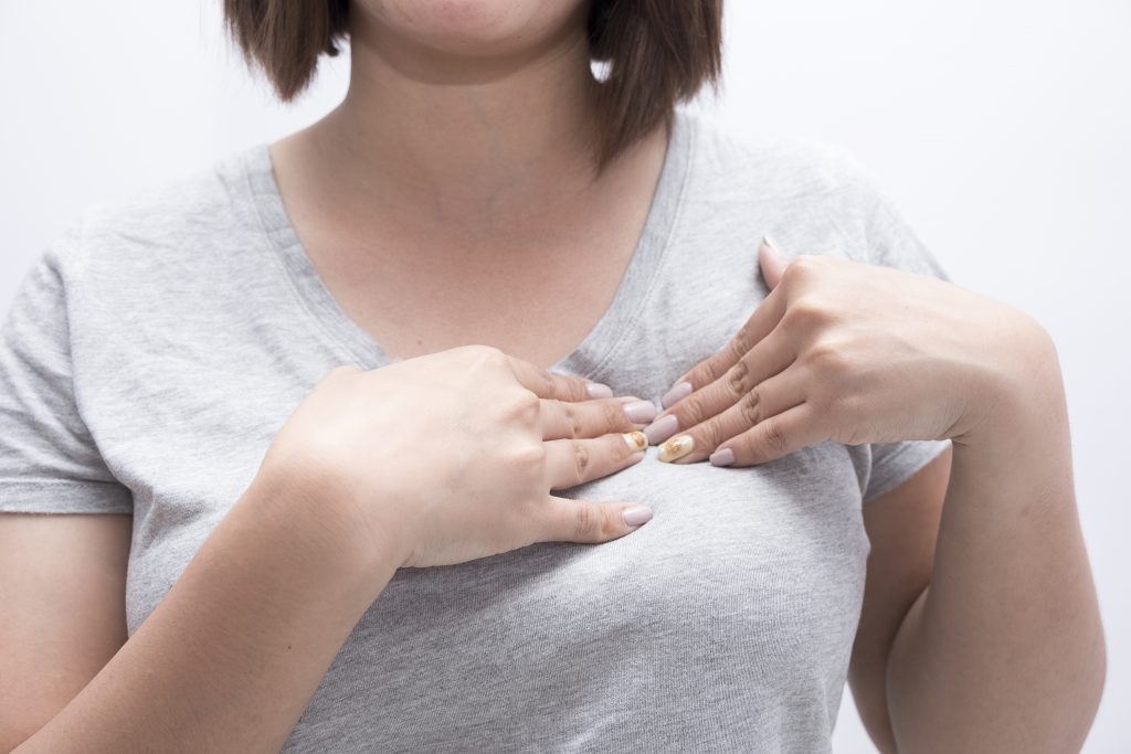 孕期常見的乳房脹痛是孕期不適常見症狀之一，主要是由於泌乳激素所致。