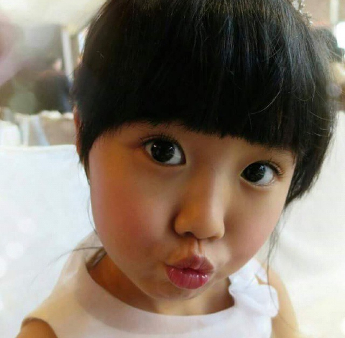 Celine小時候勁cute勁得意，更引來一股童星熱潮。（圖片來源：IG@babyceline_yeung）